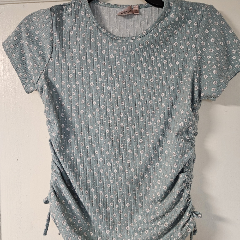 Wild Fable Blue Floral Ruched Tee